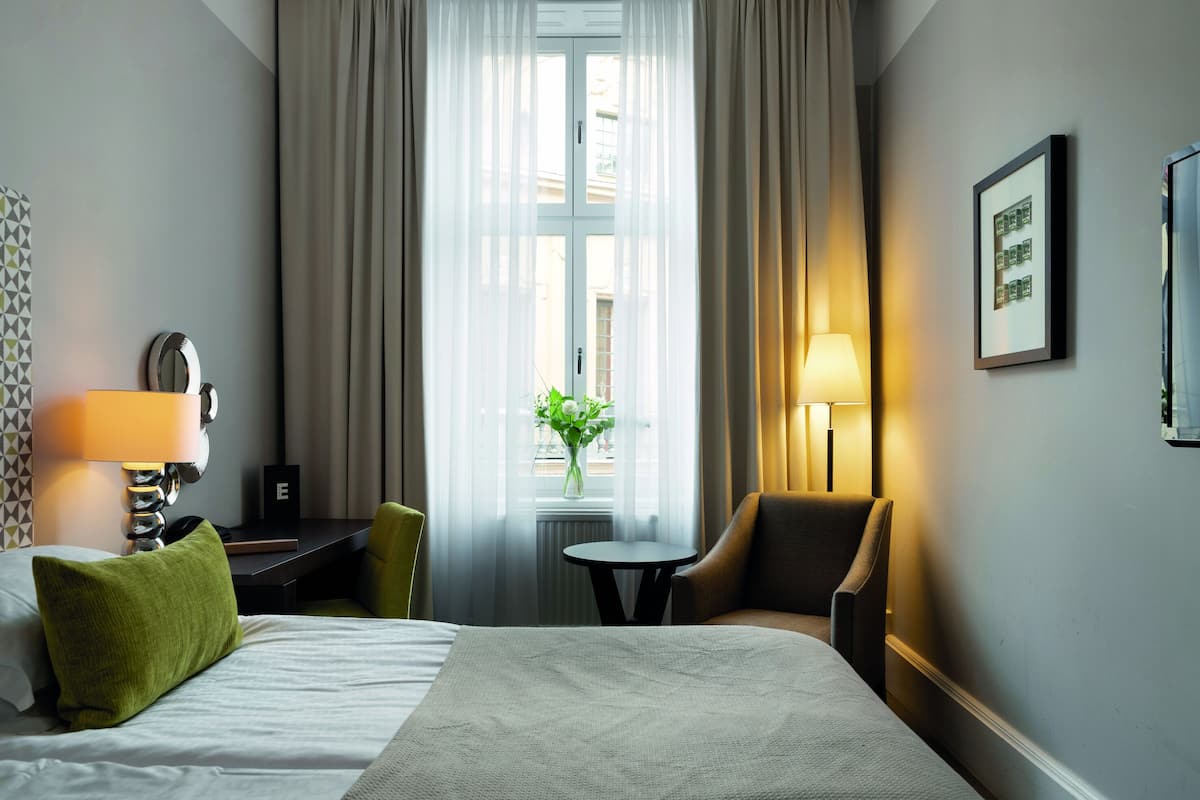 superior room | minibar, in-room safe, desk, blackout curtains