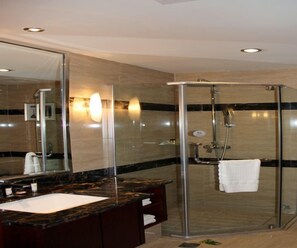 Bathroom - Shanghai Jinfeng International Hotel (Shanghai)