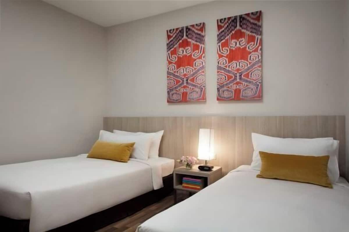 2 bedrooms, in-room safe, desk, laptop workspace