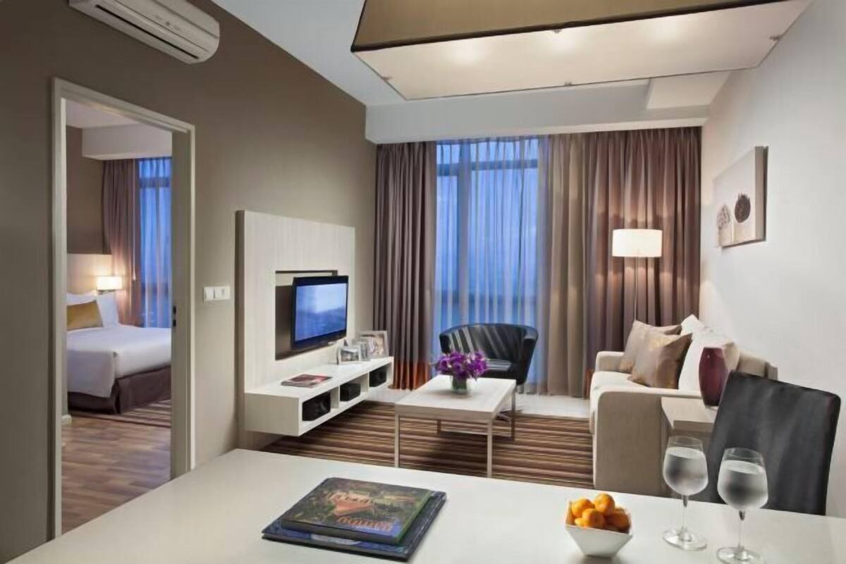 TV, DVD player