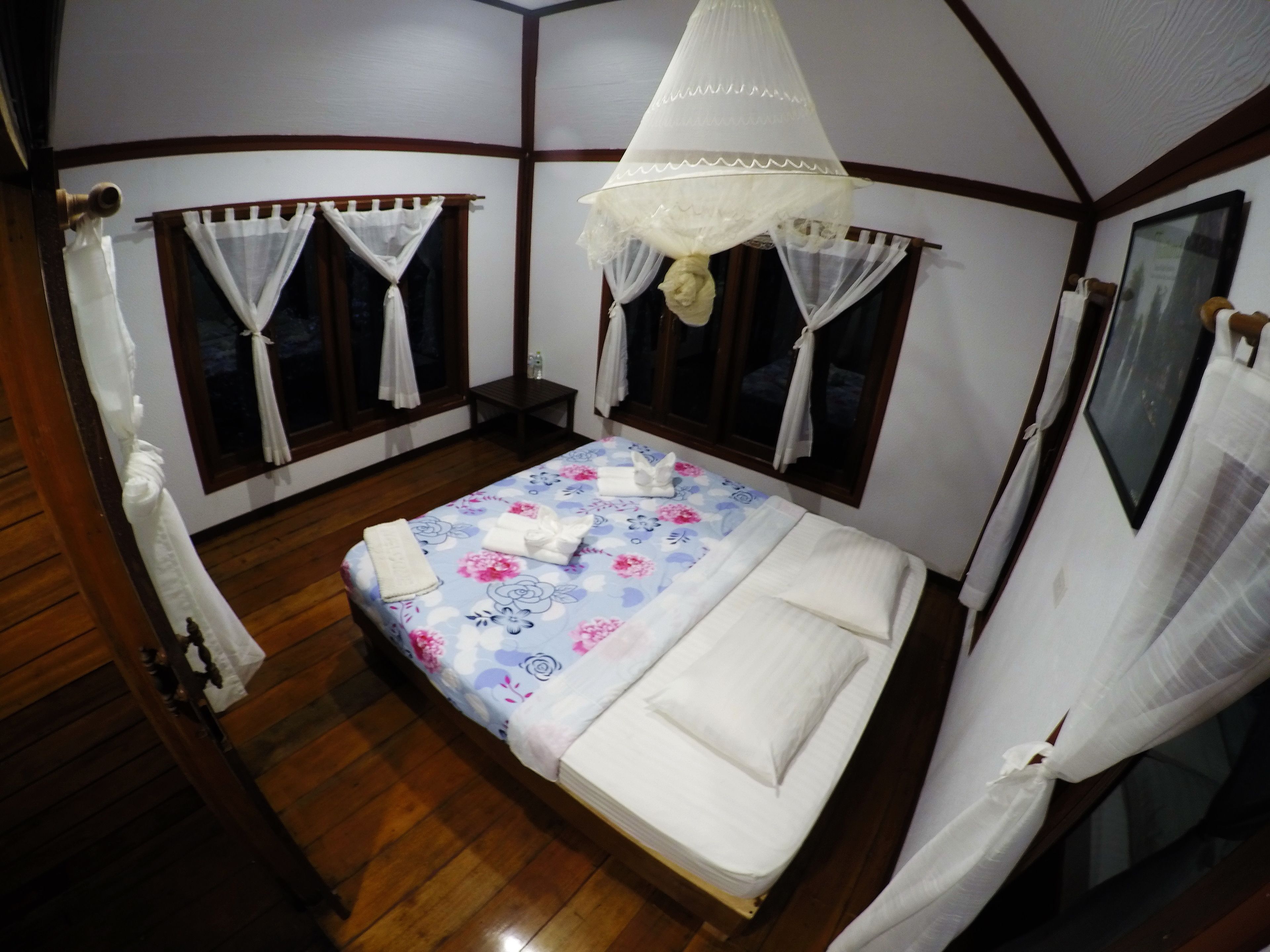 tree house fan | desk