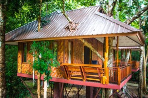 Tree House Deluxe Air-con | Escritorio