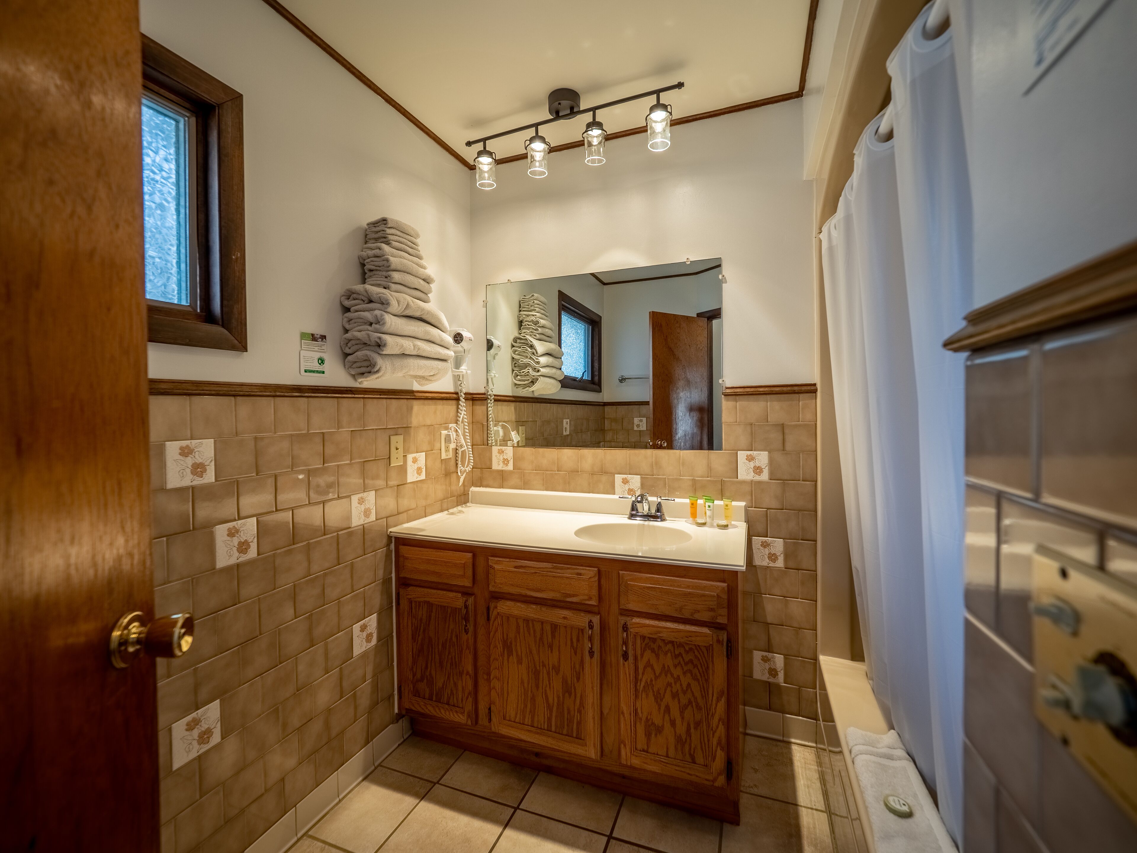 Foto - Lake 'N Pines Motel