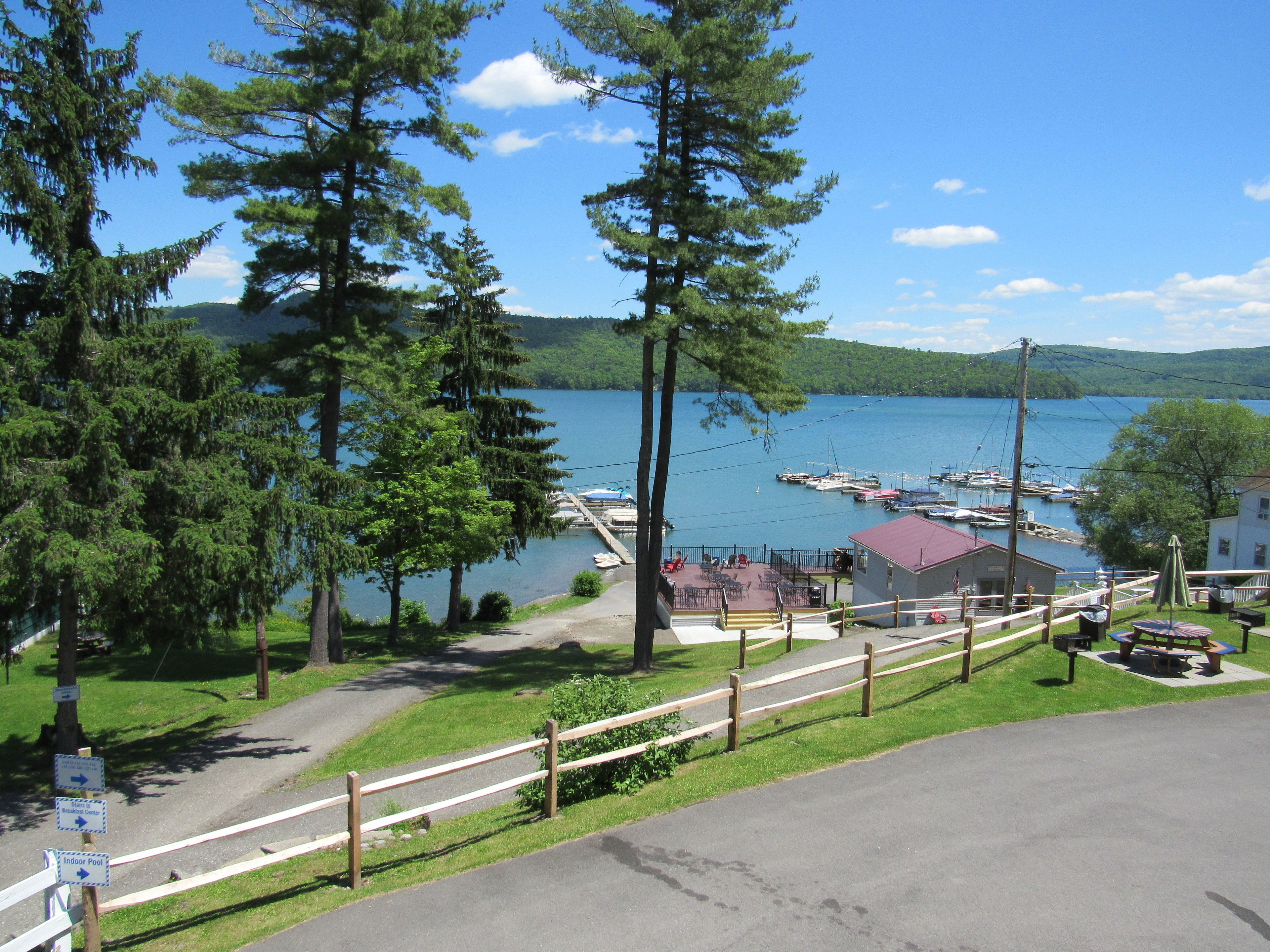 Foto - Lake 'N Pines Motel