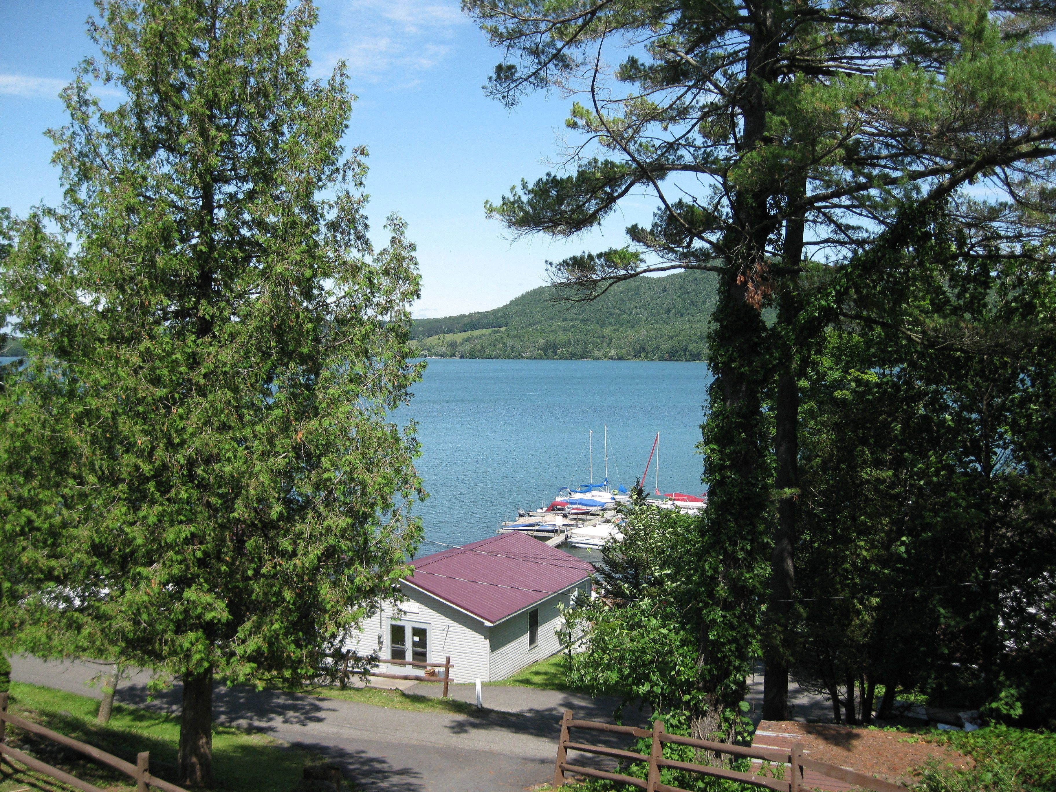 Foto - Lake 'N Pines Motel