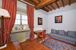 Comfort Triple Room, Connecting Rooms | In-room safe, free WiFi, bed sheets