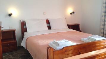 Apartment, 1 Bedroom | 1 bedroom, pillowtop beds, in-room safe, soundproofing