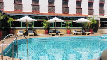 Outdoor pool, pool umbrellas
