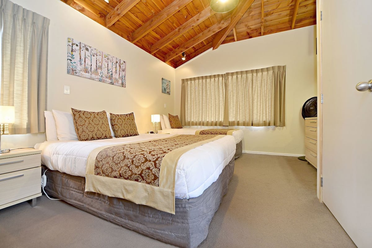 Desk, iron/ironing board, cots/infant beds, rollaway beds