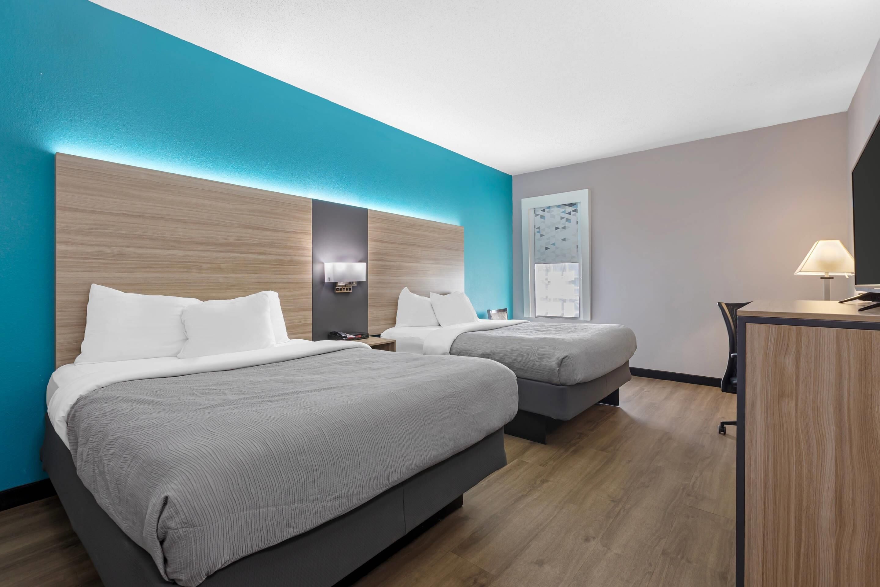 Standard 2 Queens Non Smoking | Bureau, Wi-Fi gratuit, draps fournis