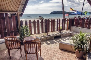 Estudio familiar, 2 camas Queen size | Escritorio y ropa de cama