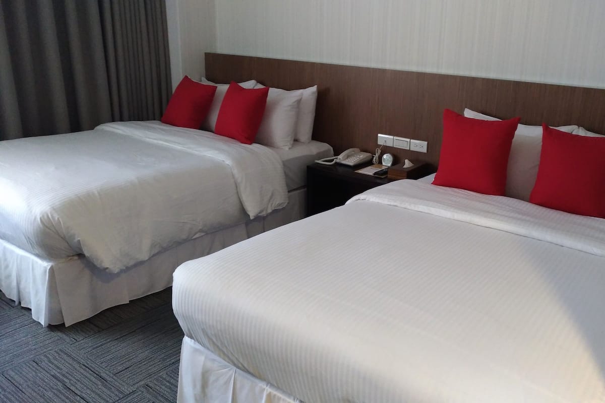 Deluxe Quadruple Room, Park View