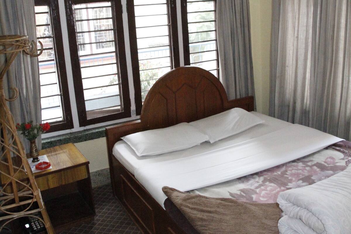Budget Single Room