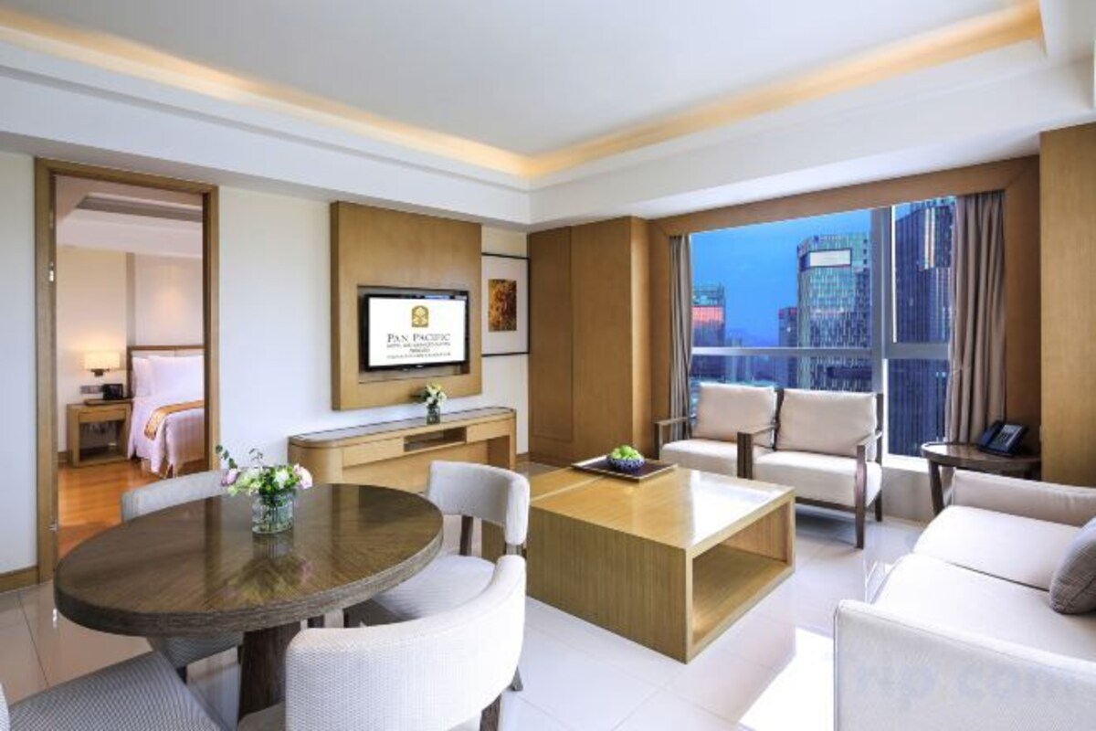 One Bedroom Deluxe Suite
