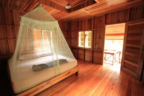 In-room safe, free WiFi