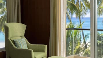Suite (Sol Marina Beach) | In-room safe, individually decorated, individually furnished, desk