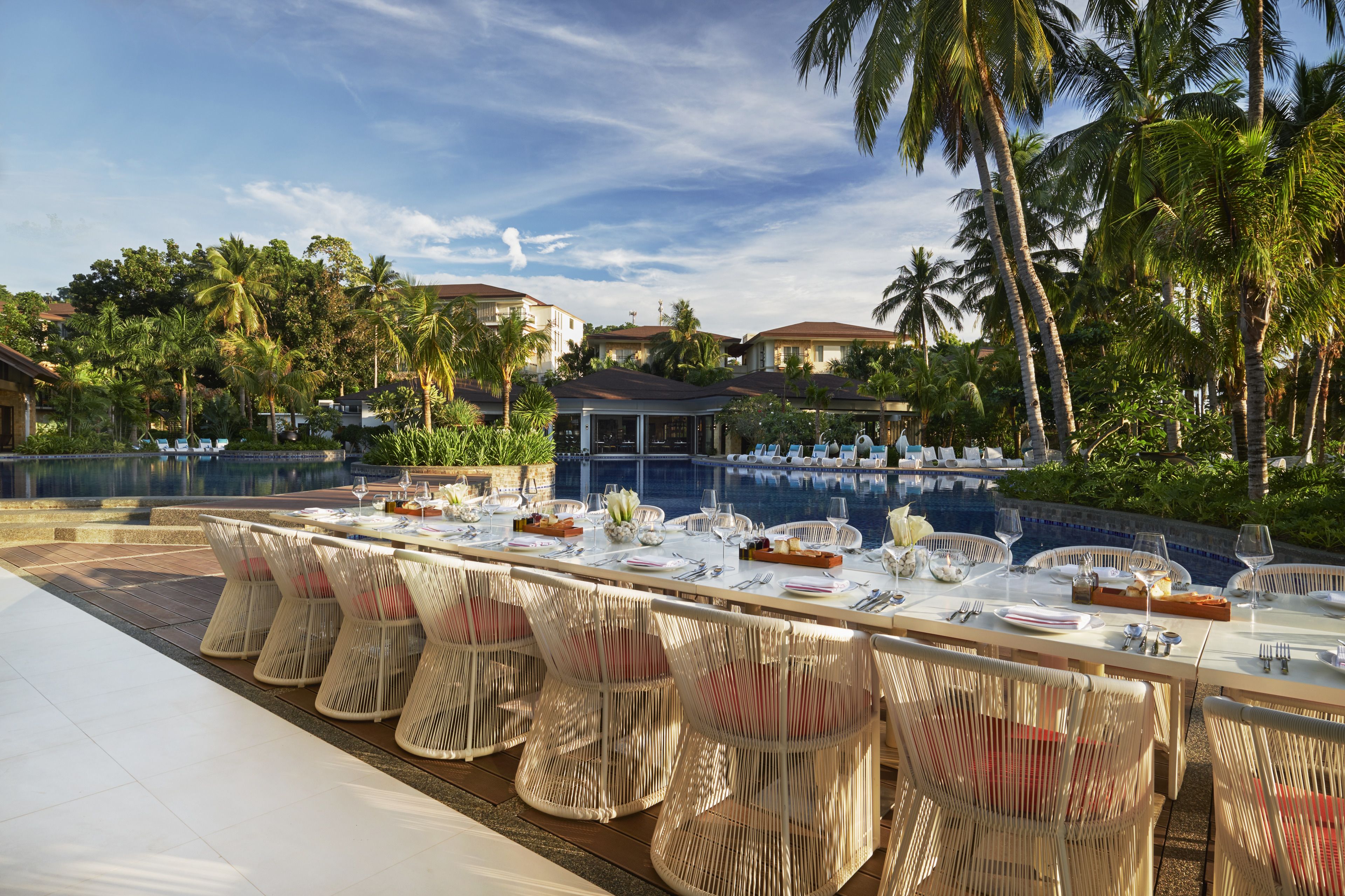 3 restaurantes; se sirve desayuno, almuerzo, cena y brunch