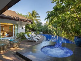 Villa (Sol Marina) | In-room safe, individually decorated, individually furnished, desk