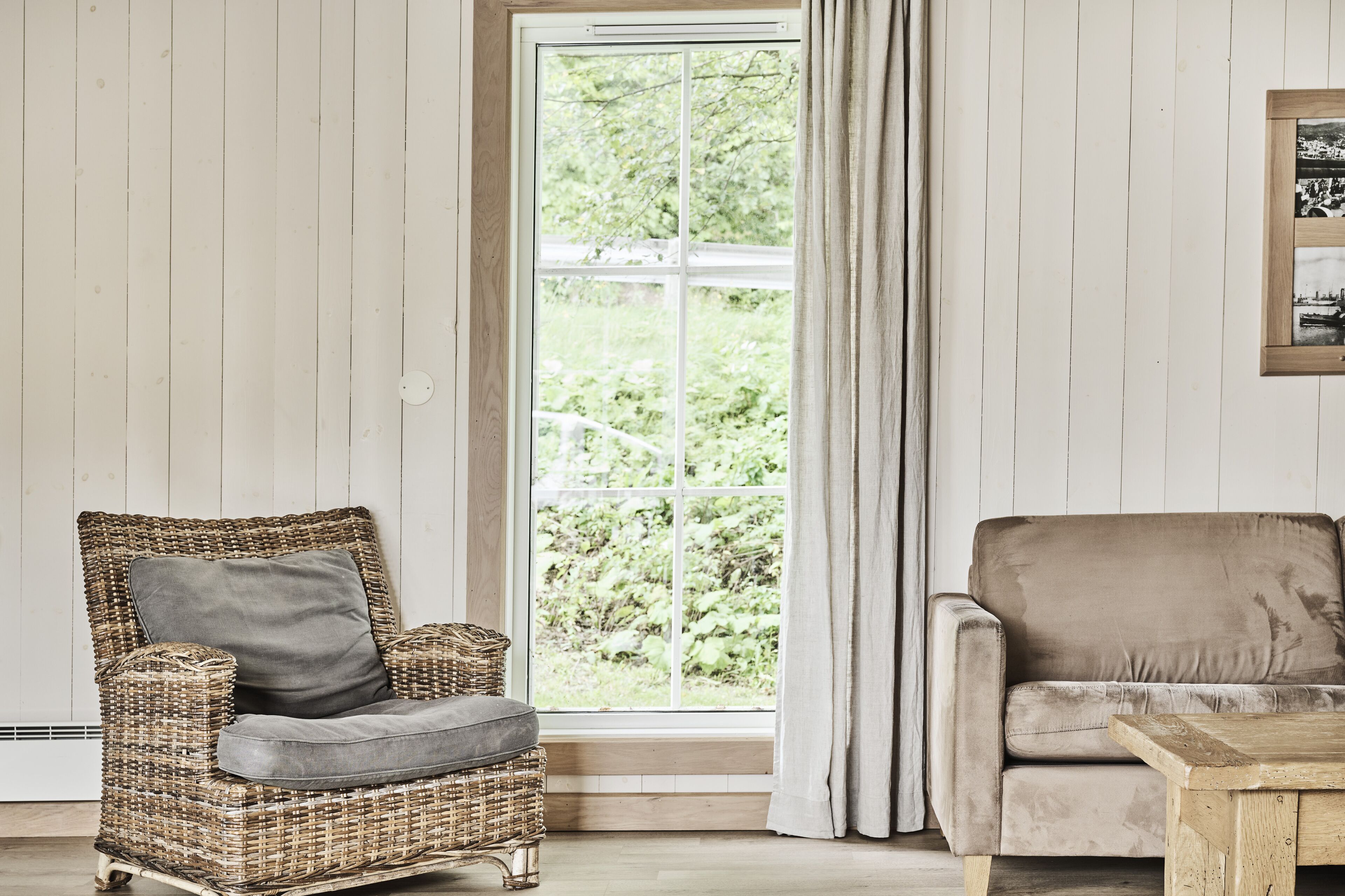 apartment, 2 bedrooms, sea facing | 4 bedrooms, desk, soundproofing, iron/ironing board