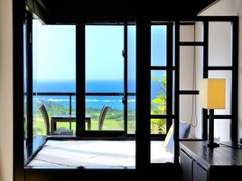 1 bedroom, minibar, in-room safe, desk