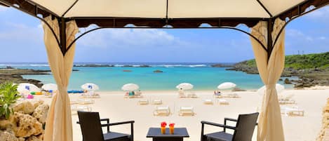 Private beach nearby, white sand