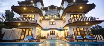 Paradise Island Estate