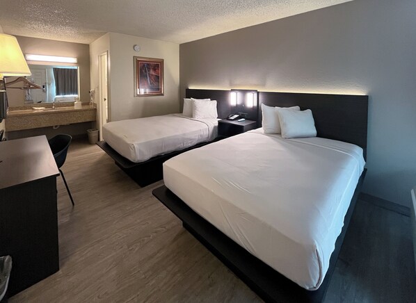 Egyptian cotton sheets, premium bedding, pillowtop beds, desk
