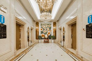 Unclassified image, 5 of 79, button - Wanfu International Hotel (Xianyang)