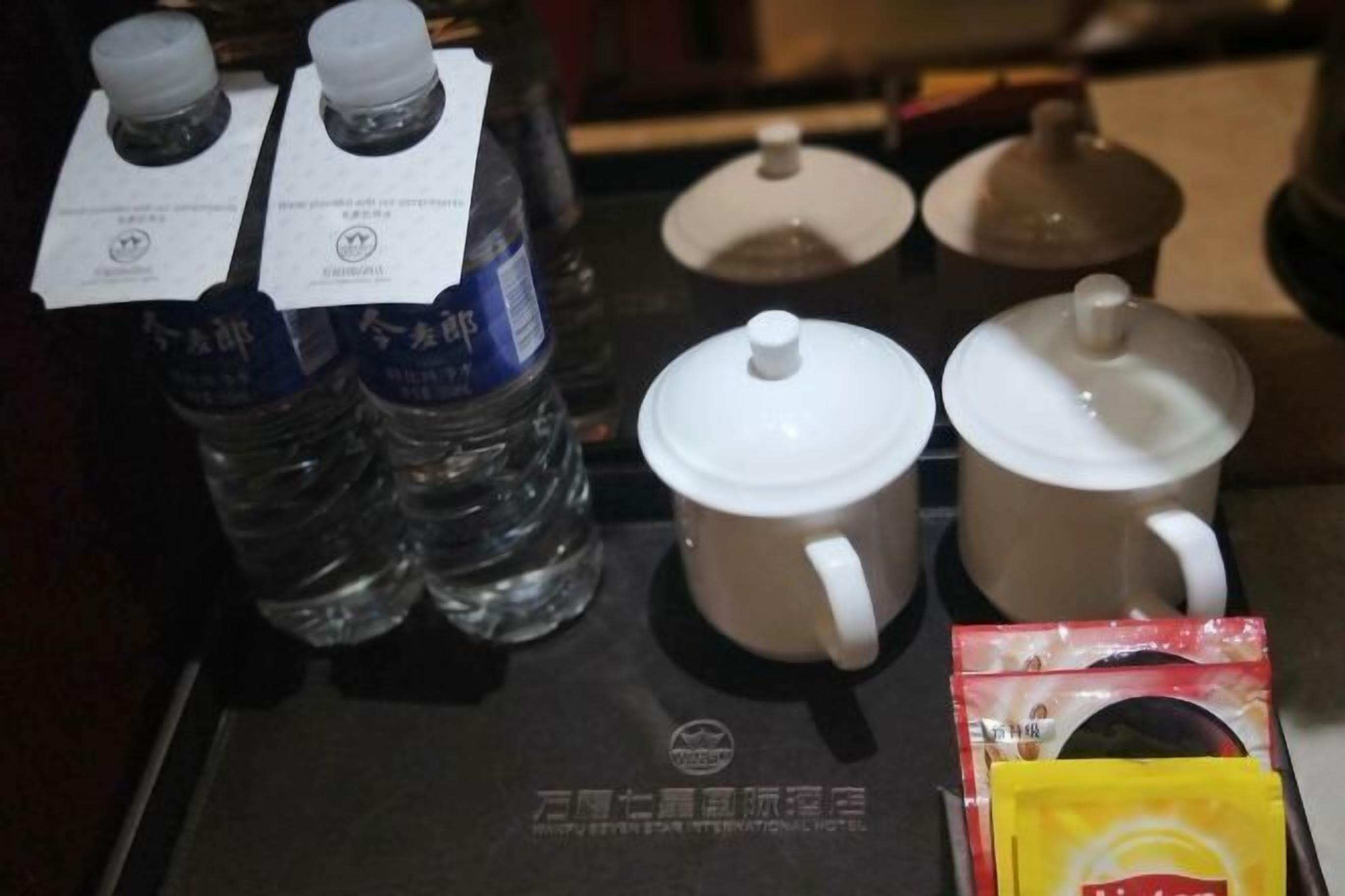 Minibar, in-room safe, alarm clocks