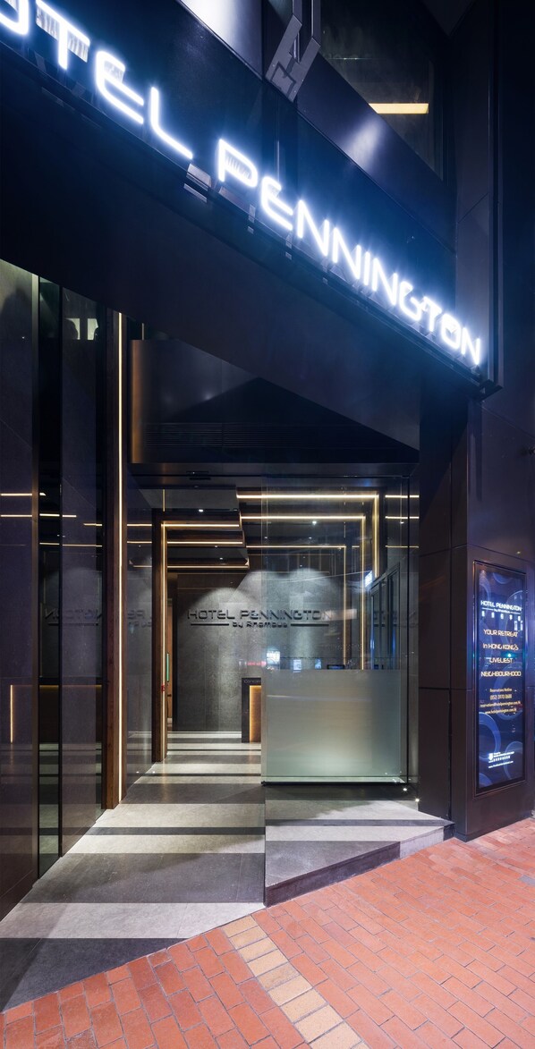 Property entrance - Pennington by Rhombus (Hong Kong)