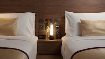 Down duvets, in-room safe, desk, blackout curtains