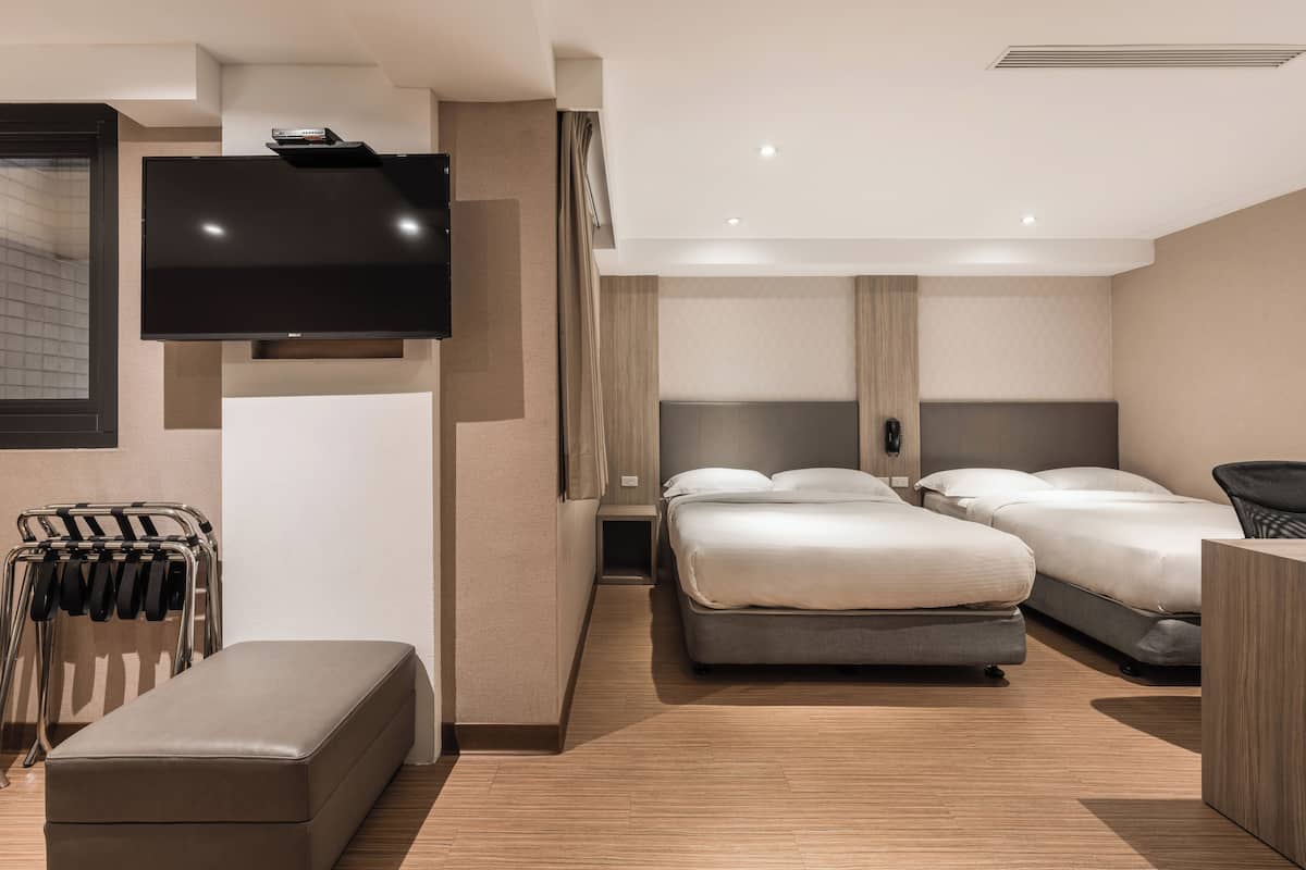 Habitación básica (6-person) | Edredón, minibar, cortinas blackout y insonorización