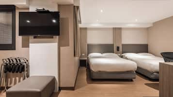 Basic Room (6-person) | Down comforters, minibar, blackout drapes, soundproofing