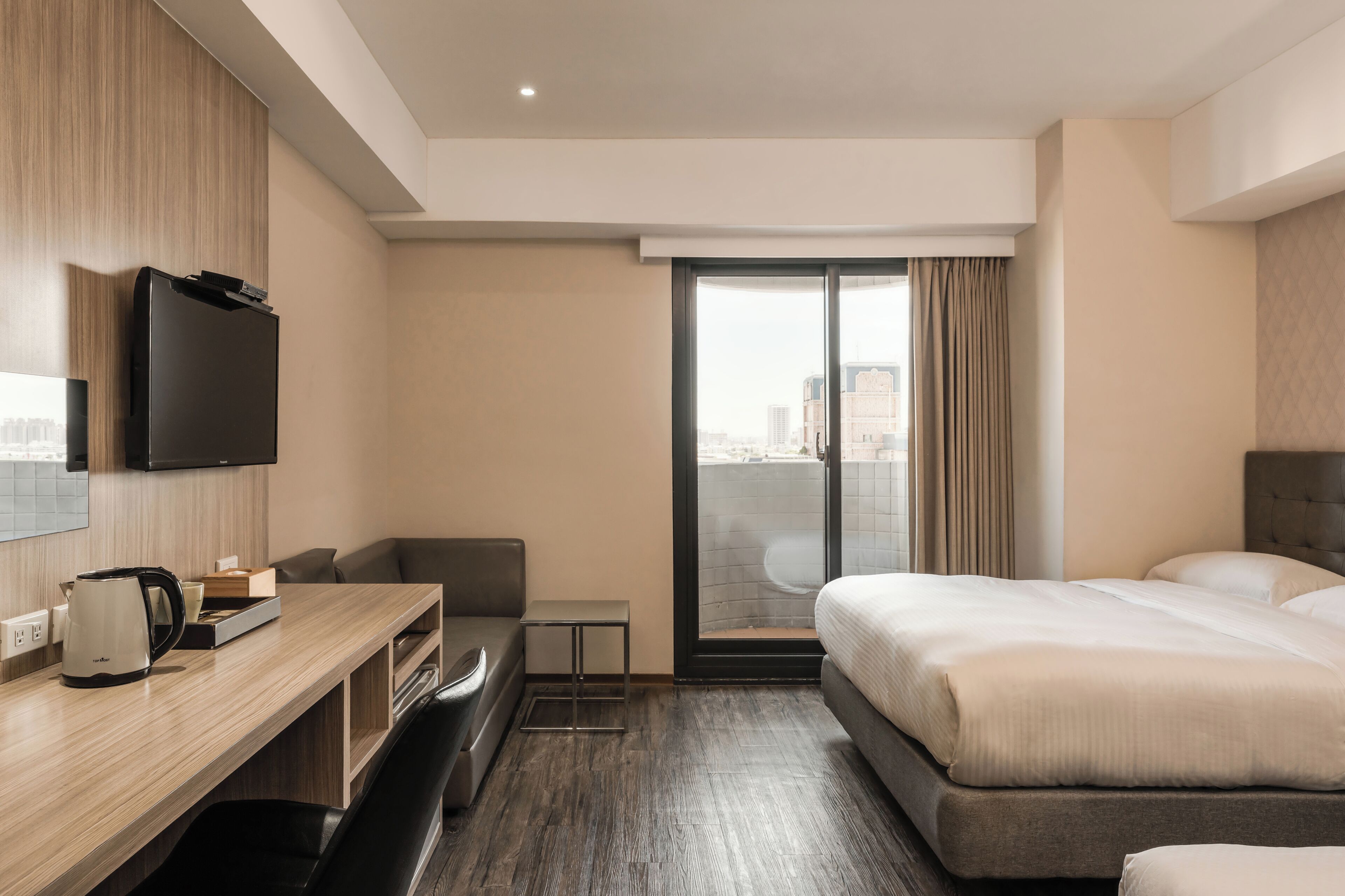Deluxe Triple Room | Down comforters, minibar, blackout drapes, soundproofing