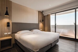 Deluxe Double Room | Down comforters, minibar, blackout drapes, soundproofing