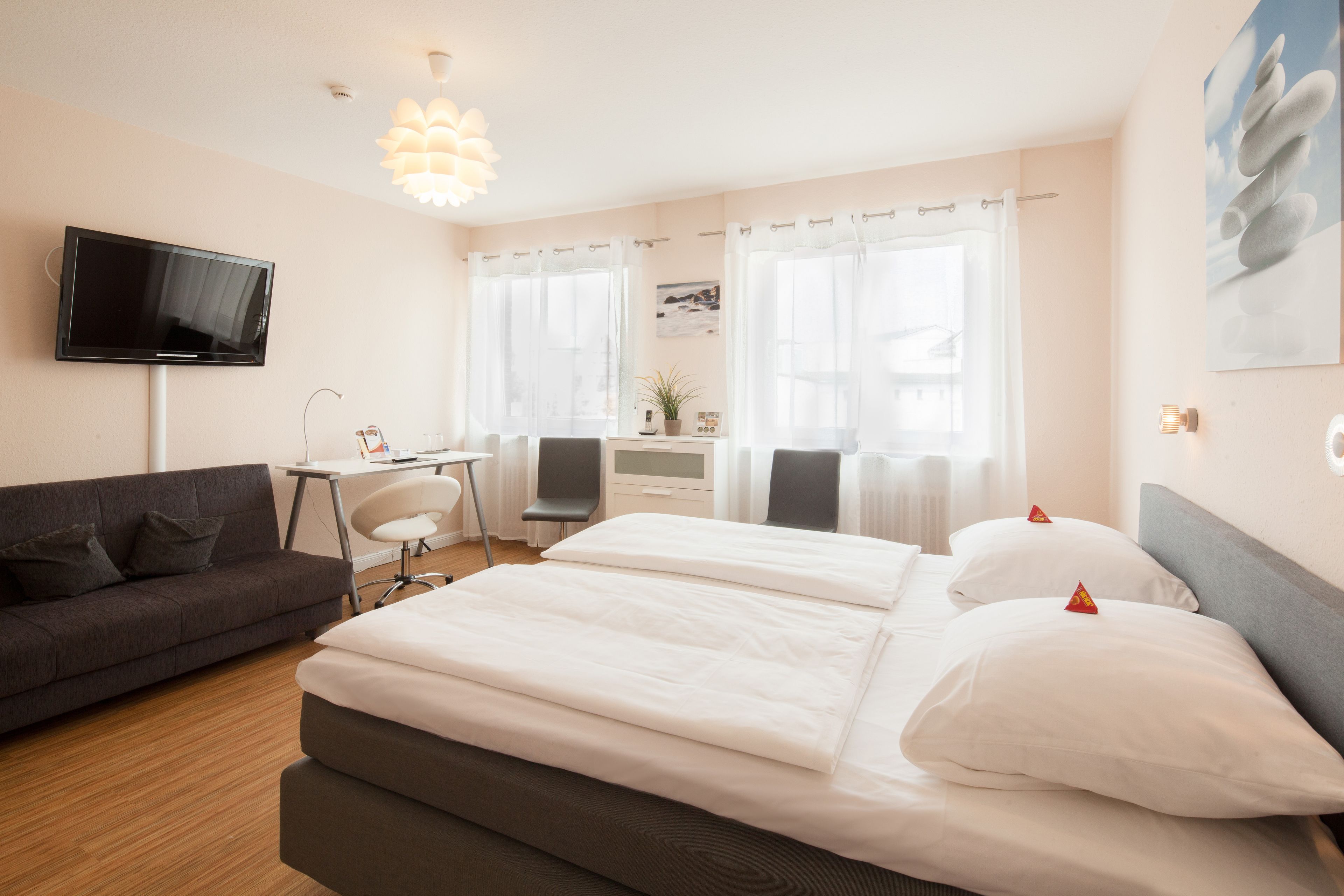 minibar, in-room safe, desk, laptop workspace