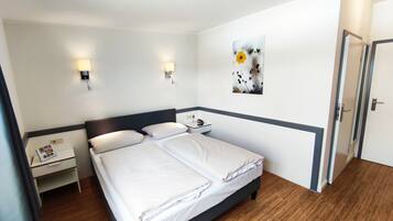 1 makuuhuone, minibaari, tallelokero huoneessa, työpöytä