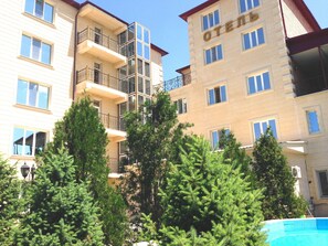 Exterior - Rich Hotel (Bishkek)
