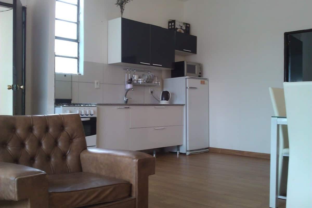Penthouse | Eigene Küche | Großer Kühlschrank, Mikrowelle, Ofen, Mixer