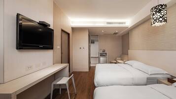 Elite Quadruple Room, 2 Double Beds | Down comforters, desk, blackout drapes, free WiFi