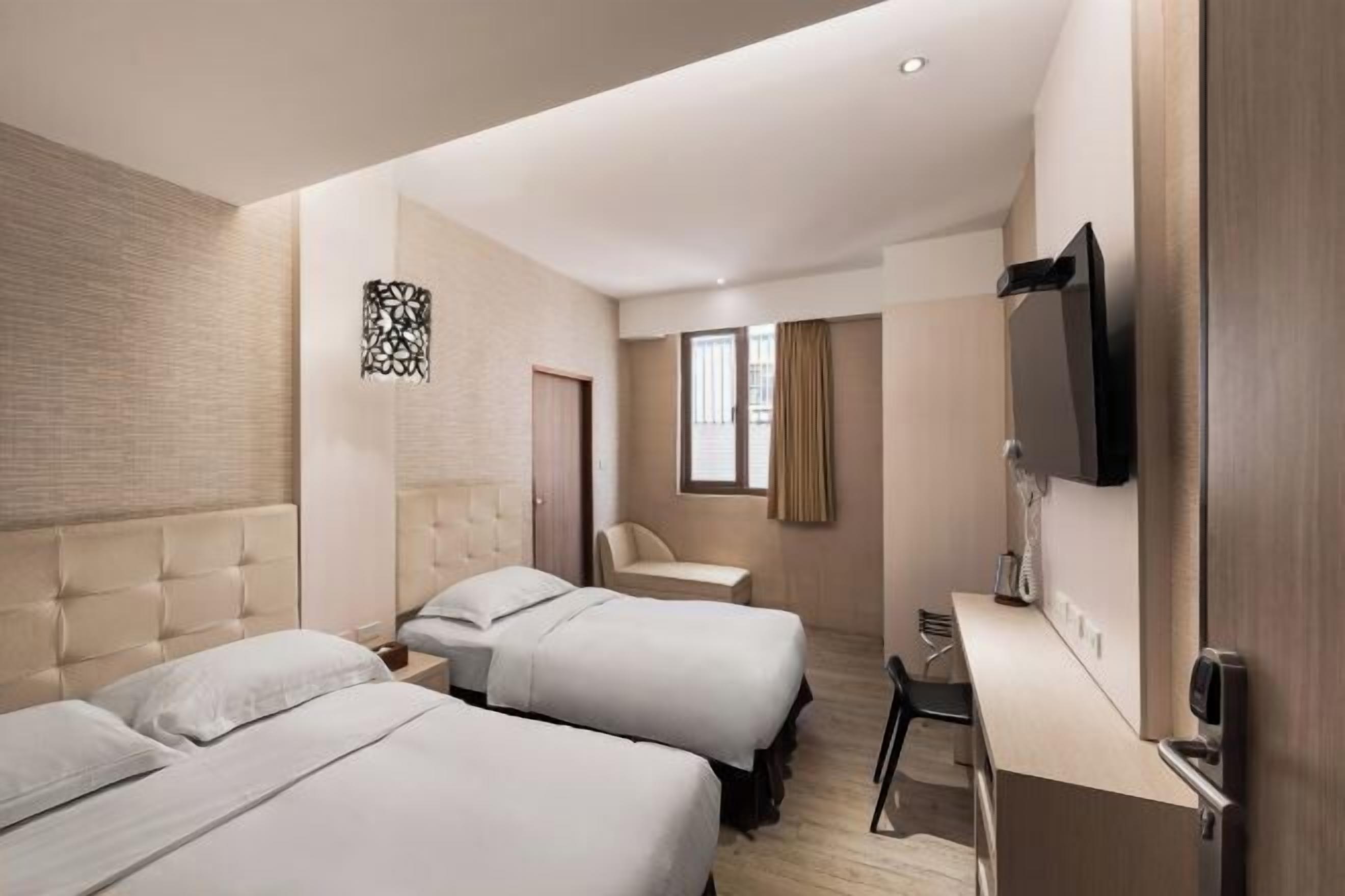 Down comforters, desk, blackout drapes, free WiFi