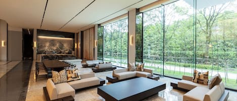 Lobby lounge