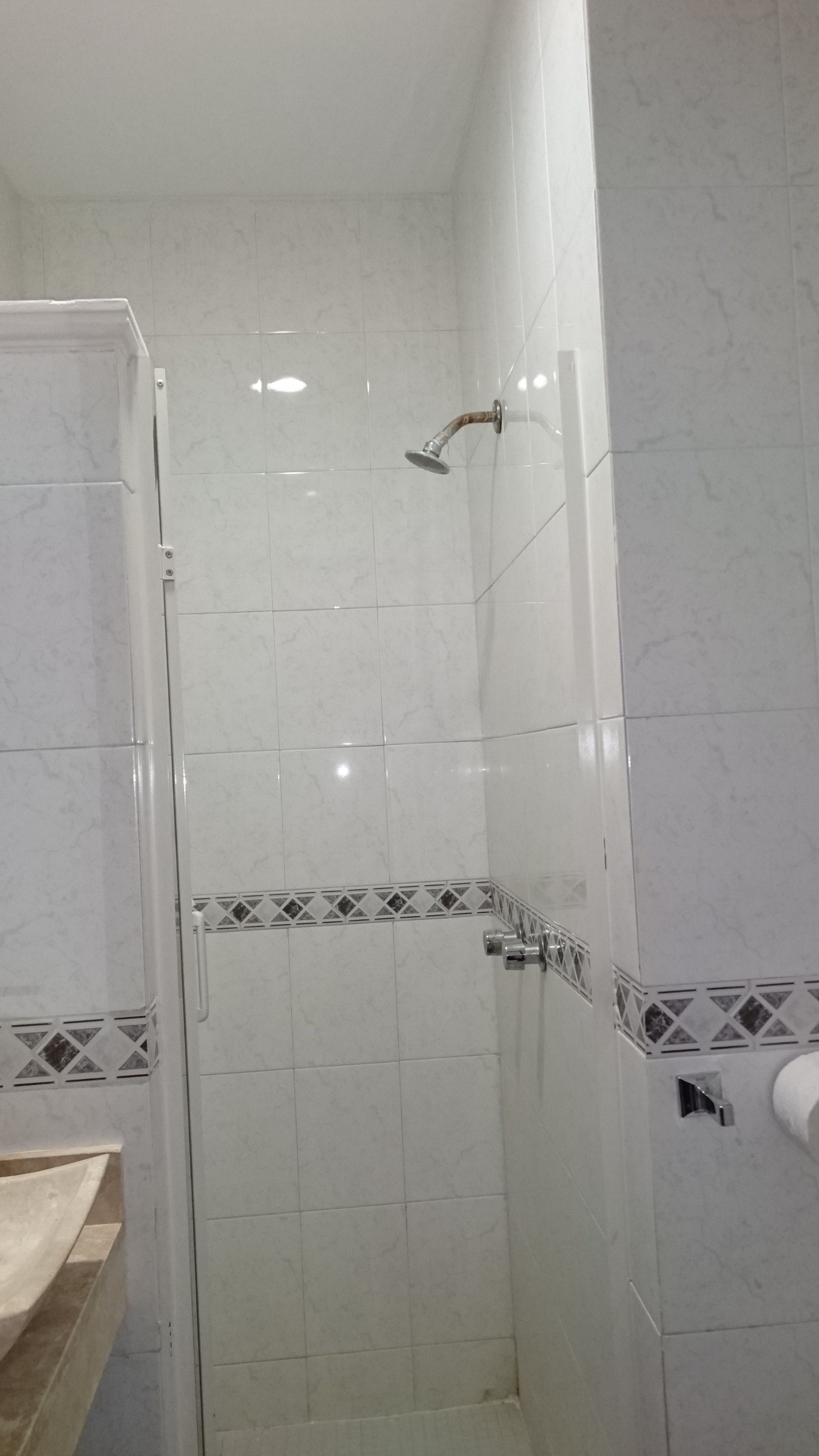 free toiletries, towels