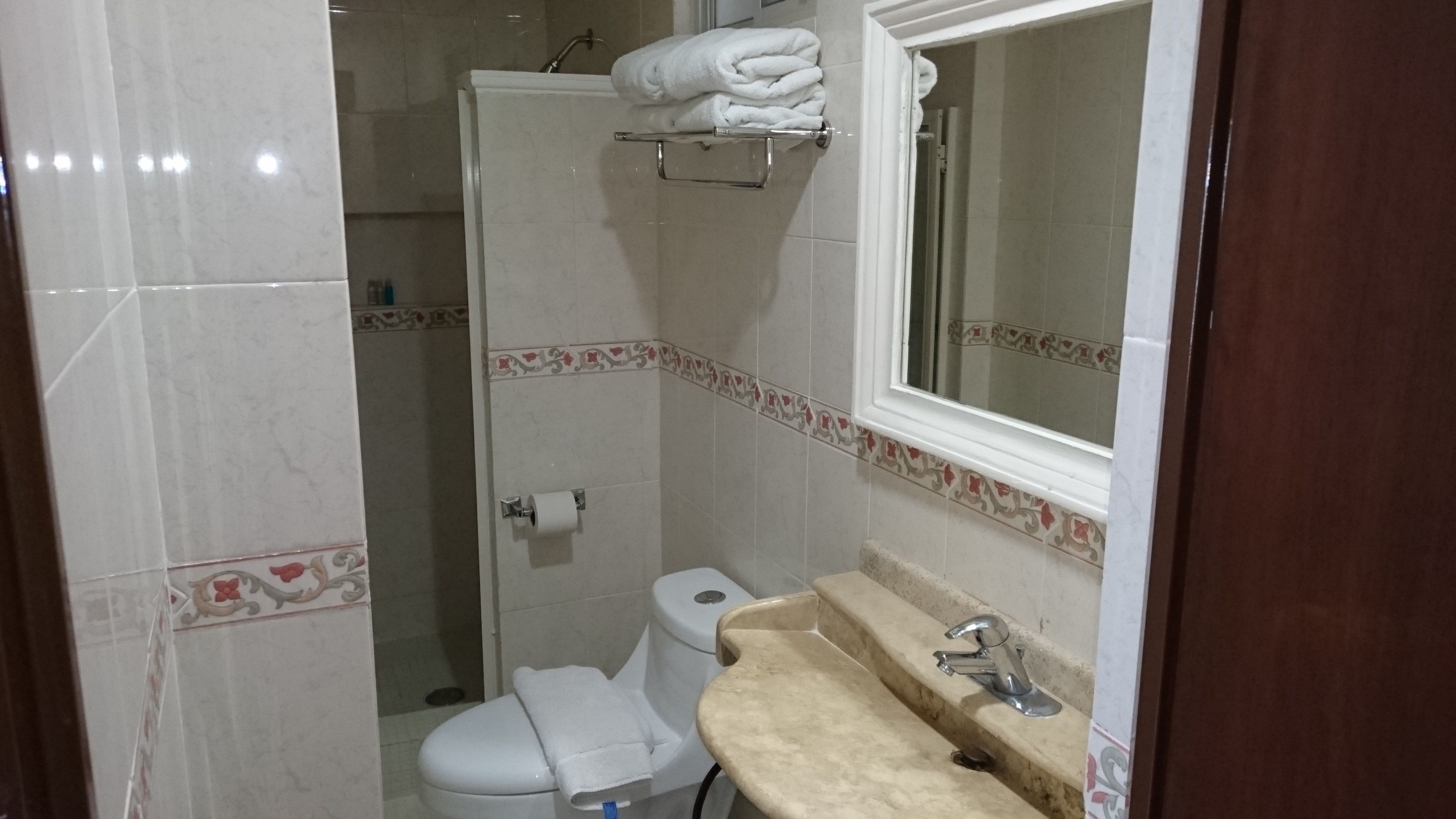 free toiletries, towels