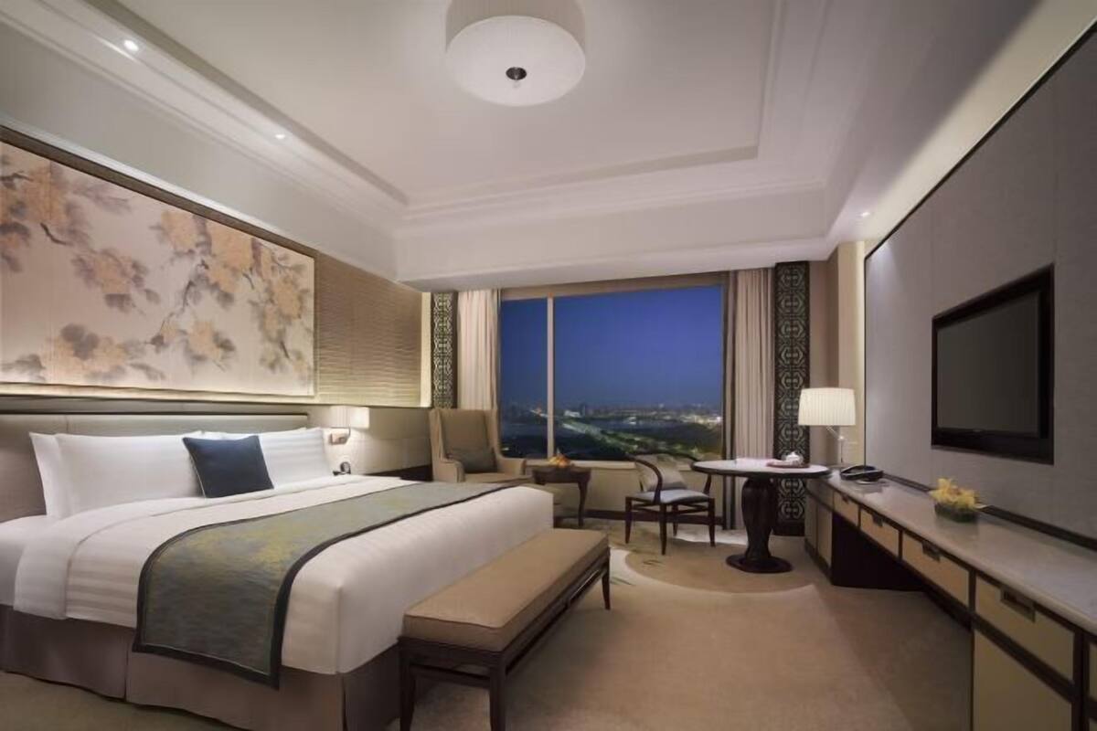 1 bedroom, minibar, in-room safe, desk