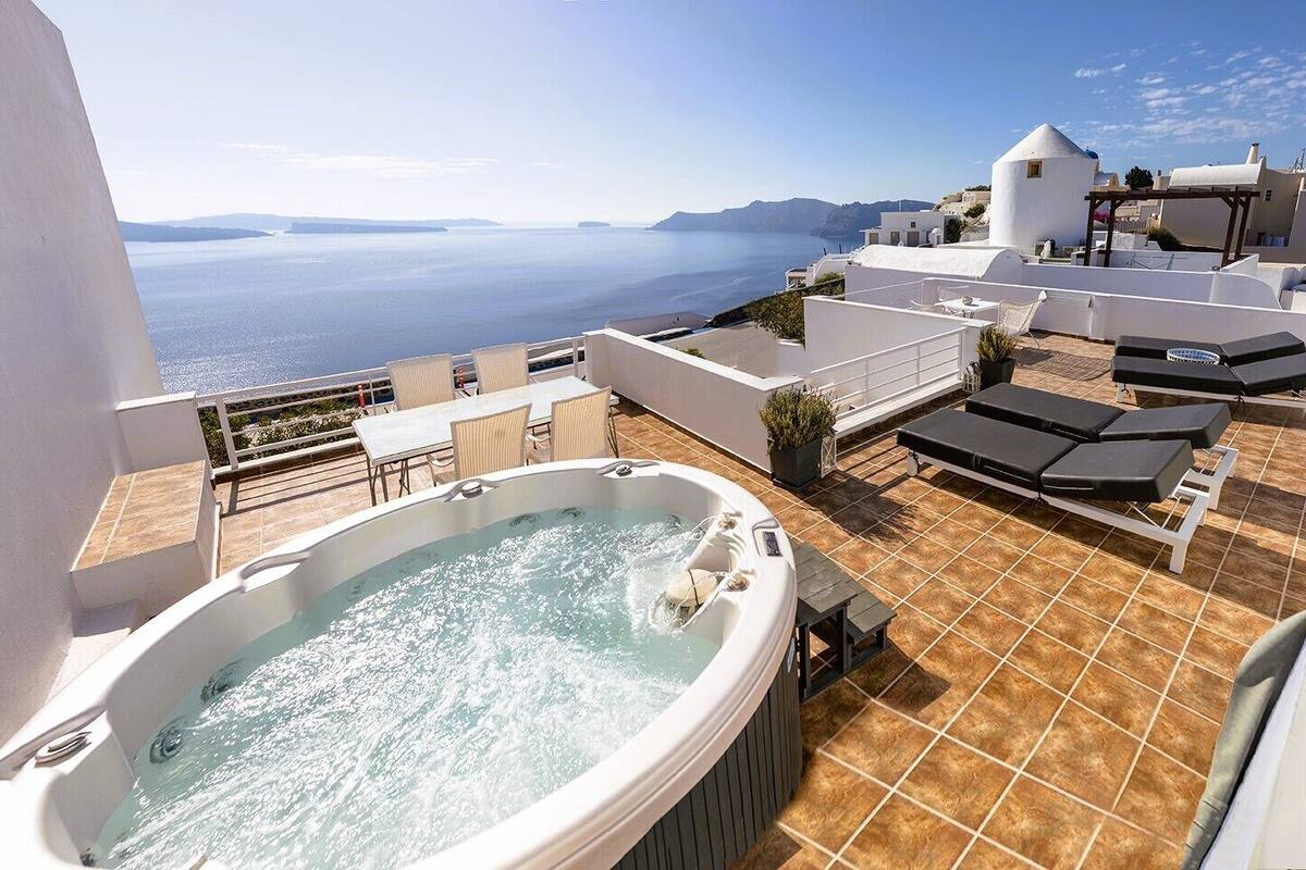 Panoramic Two-Bedroom Villa with Hot Tub and Caldera View (Camellia) | Terrace/patio