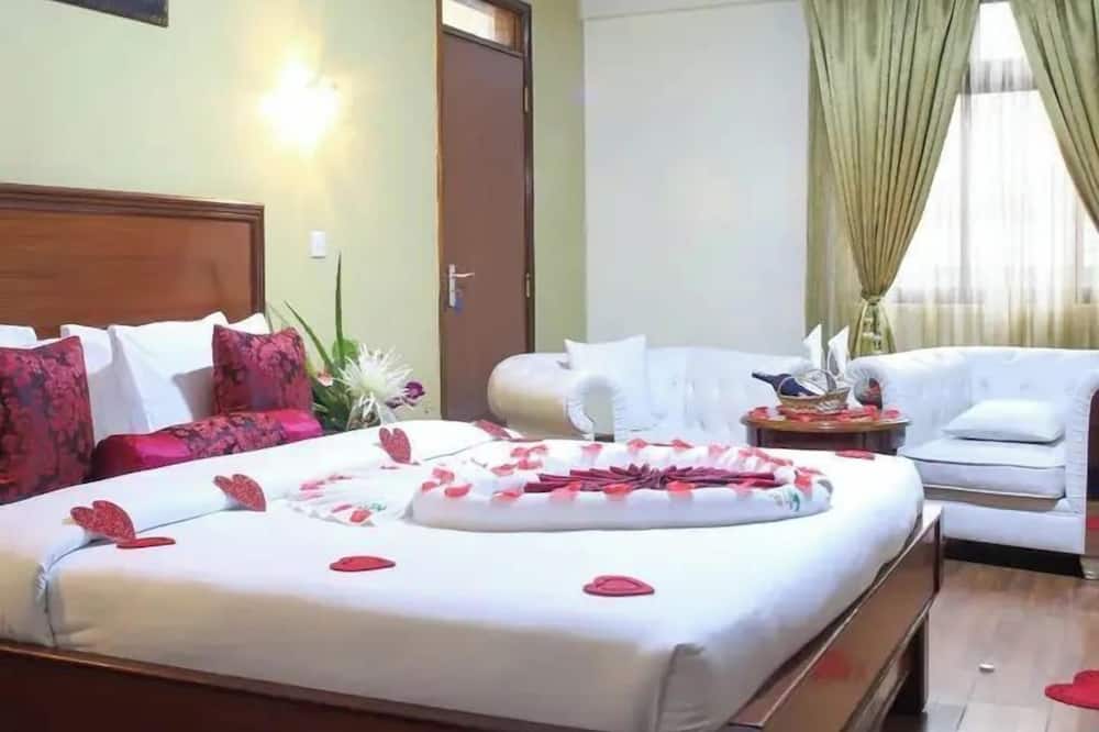 Hennessis Hotel
