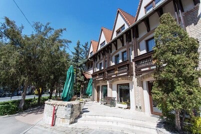 Revesz Hotel