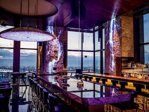 2 bars/lounges, lobby lounge - InterContinental Osaka by IHG (Osaka)