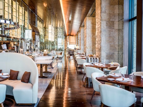 2 restaurants, breakfast, lunch, dinner served; French cuisine